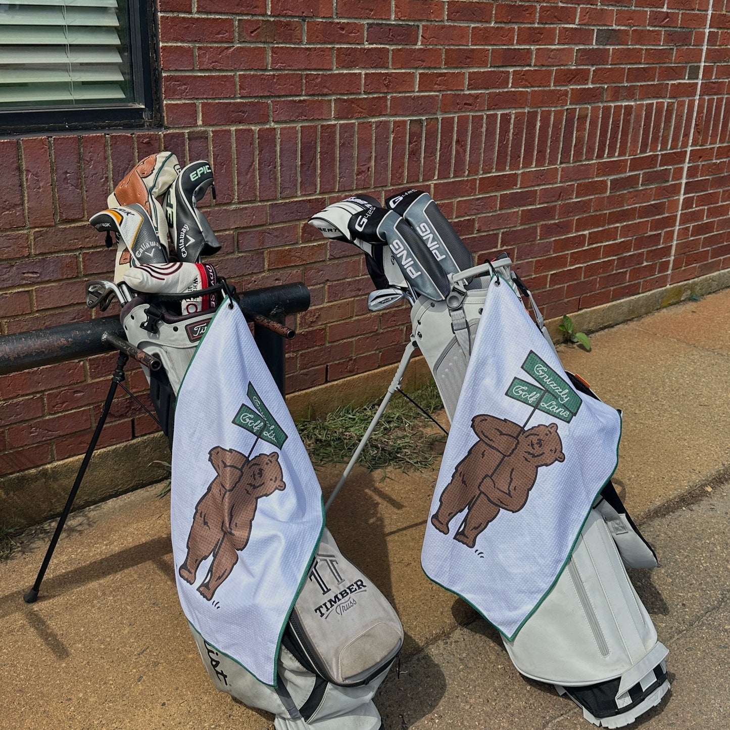 Grizzly Golf Microfiber Towel - The Golf Guys Online