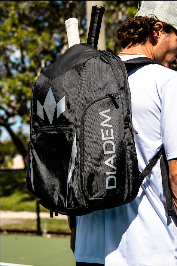 Tour v3 Backpack - The Golf Guys Online