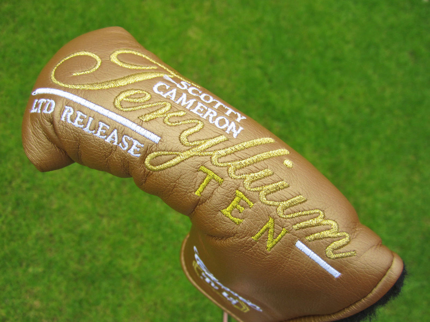 Scotty Cameron - Limited Release Teryllium Ten Newport 2 Putter