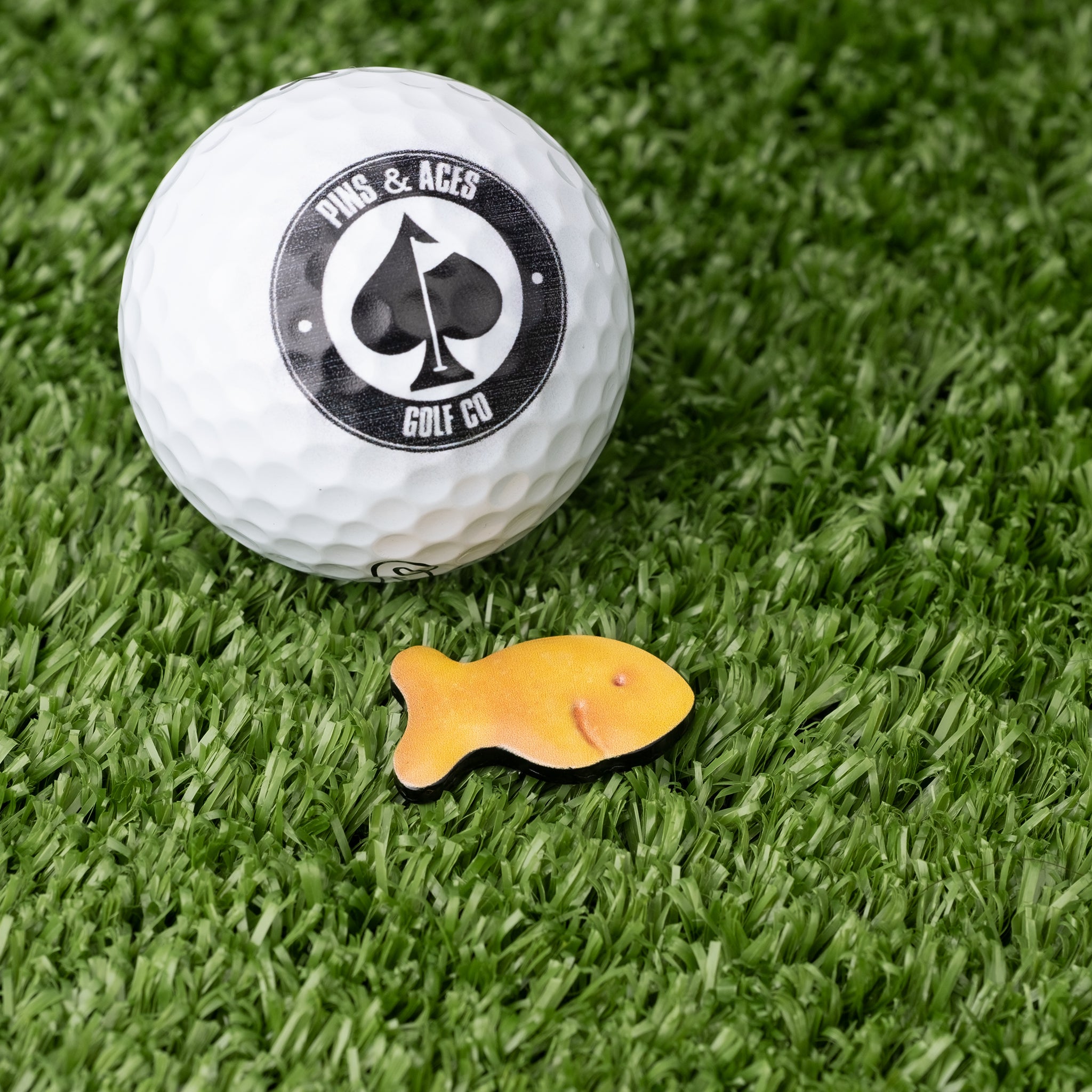 Fish Cracker Ball Marker - Thumbnail 4