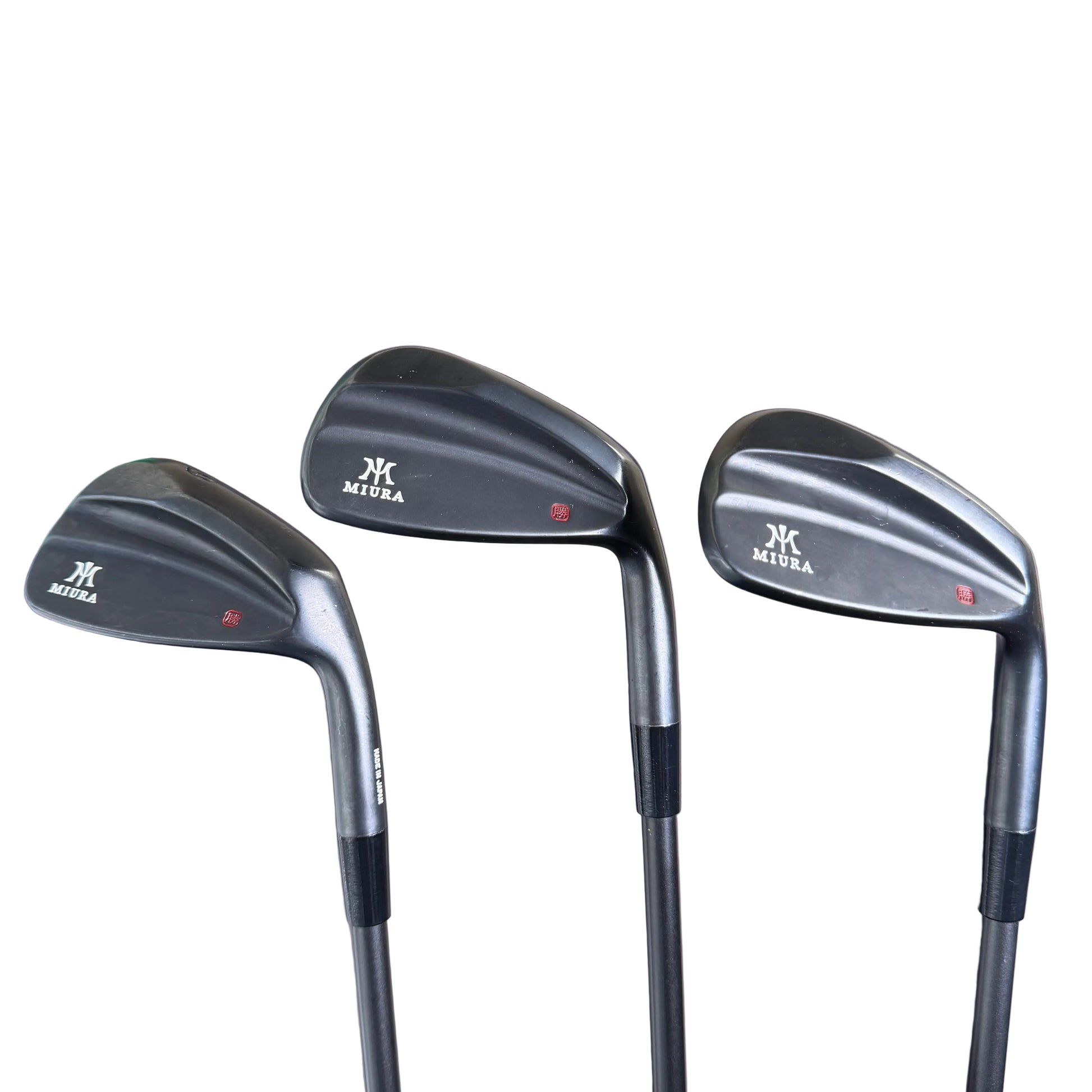 Pre-Owned Miura KM-700 Black QPQ Iron Set (5-PW) Right Hand W/ Dynamic Gold Mid Tour Issue 115 X-100 Black X-Stiff Shaft (Standard Length) (Average)