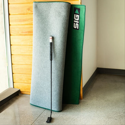 SIG LITE Indoor Putting Green 4' x 10' - The Golf Guys Online