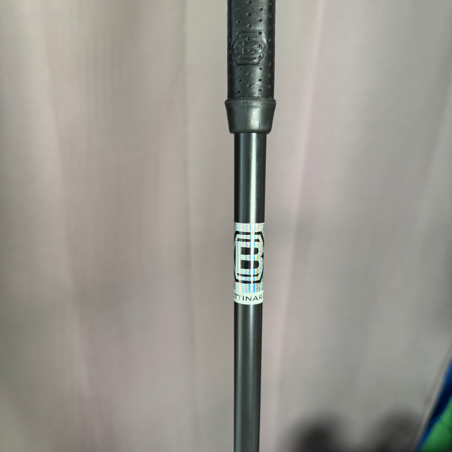 Pre-Owned Bettinardi Queen B #16 Remix Putter w/ 35.25" Steel Shaft (MINT)