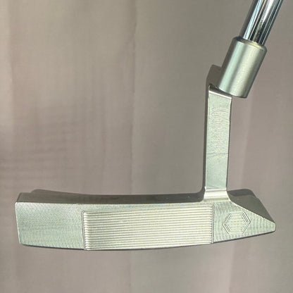 Pre-Owned Bettinardi 2023 Studio Stock 9 303SS w/ 35.25" Stability Shaft (ABOVE AVERAGE)
