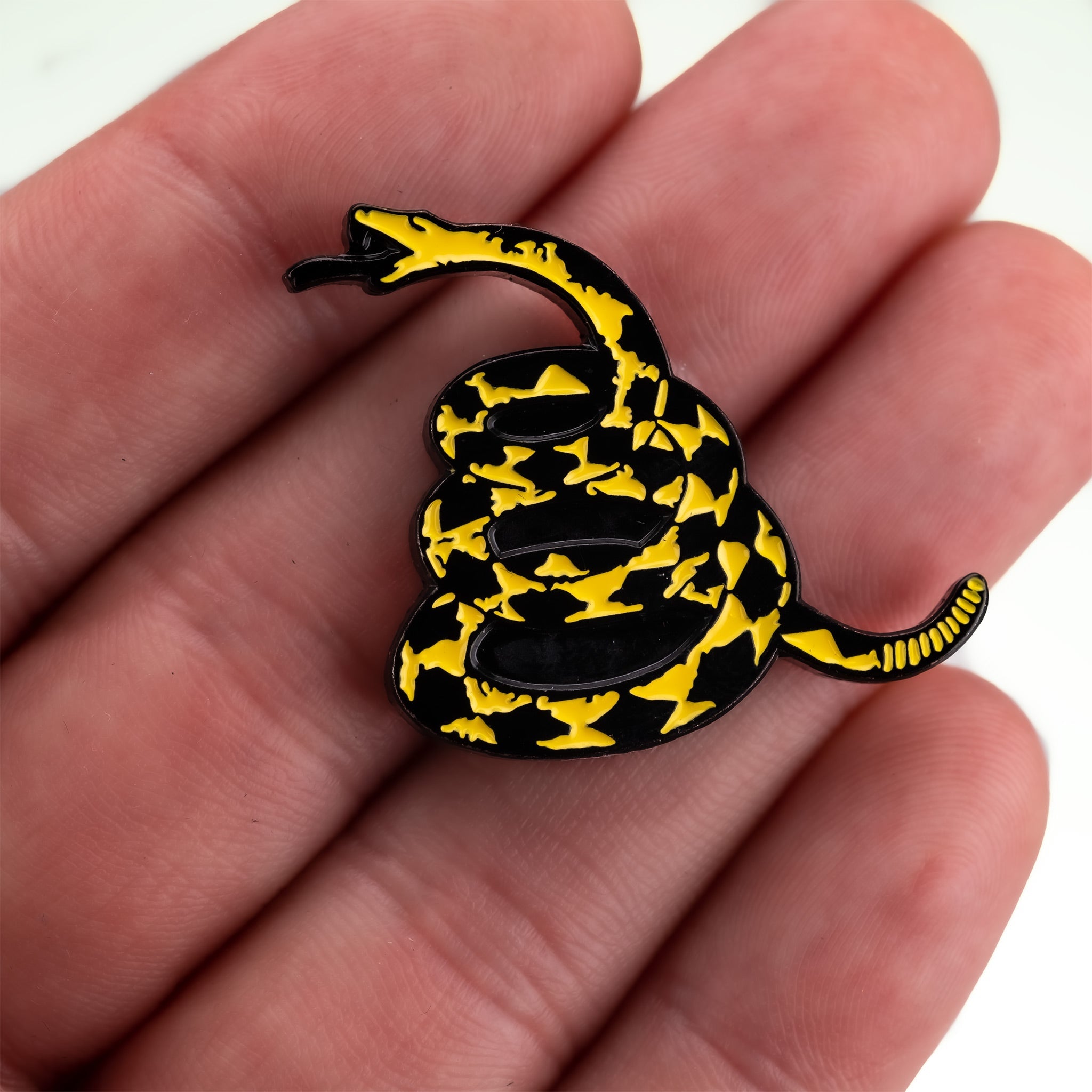 Pins and Aces Don't Tread on Me Ball Marker - Thumbnail 3