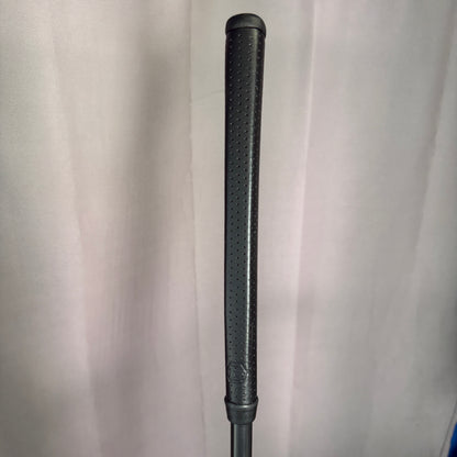 Pre-Owned Bettinardi Queen B #16 Remix Putter w/ 35.25" Steel Shaft (MINT)