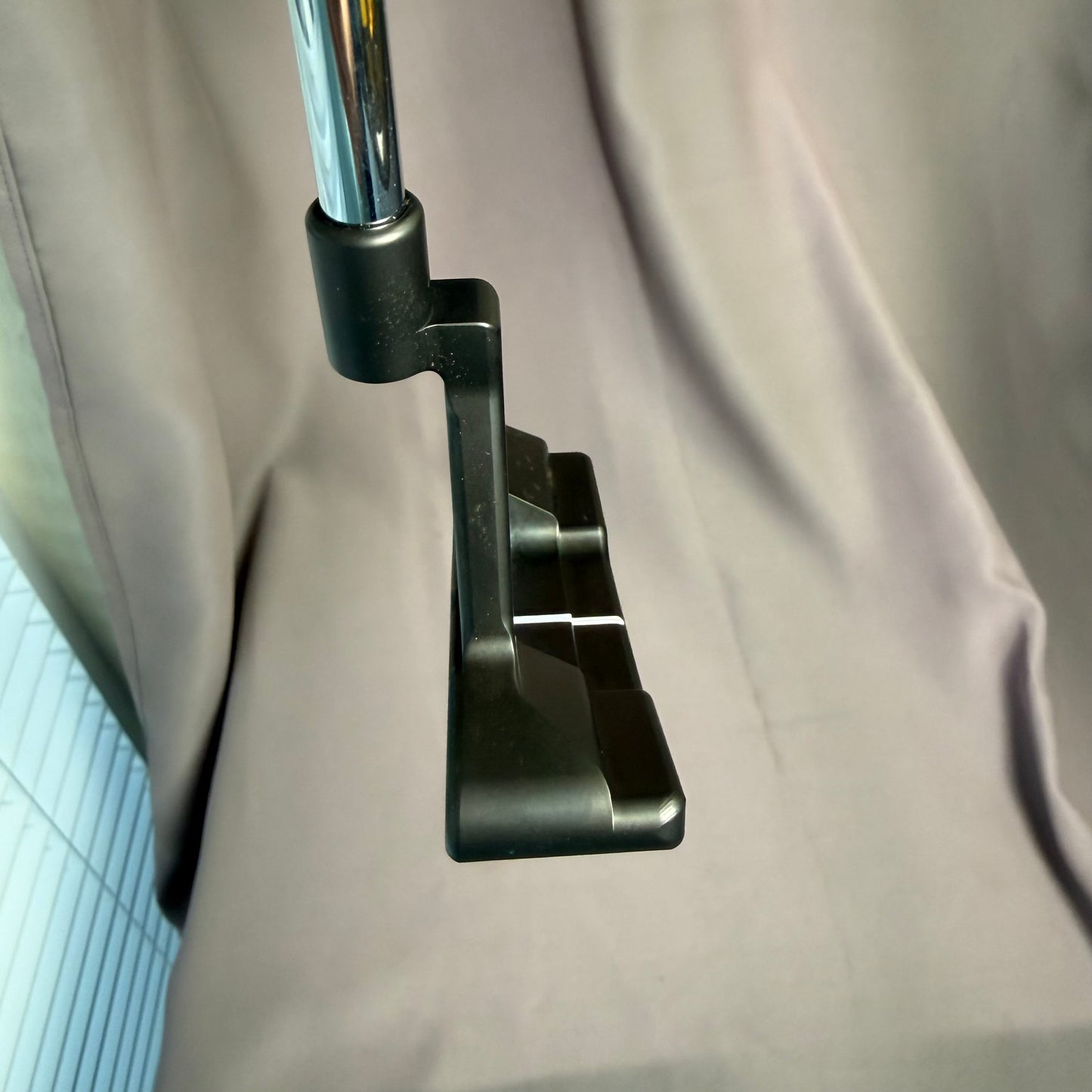 Pre-Owned Scotty Cameron Teryllium T22 TeI3 Newport 2: Limited Blade Putter W/ 35 Inch Steel Shaft (Mint)