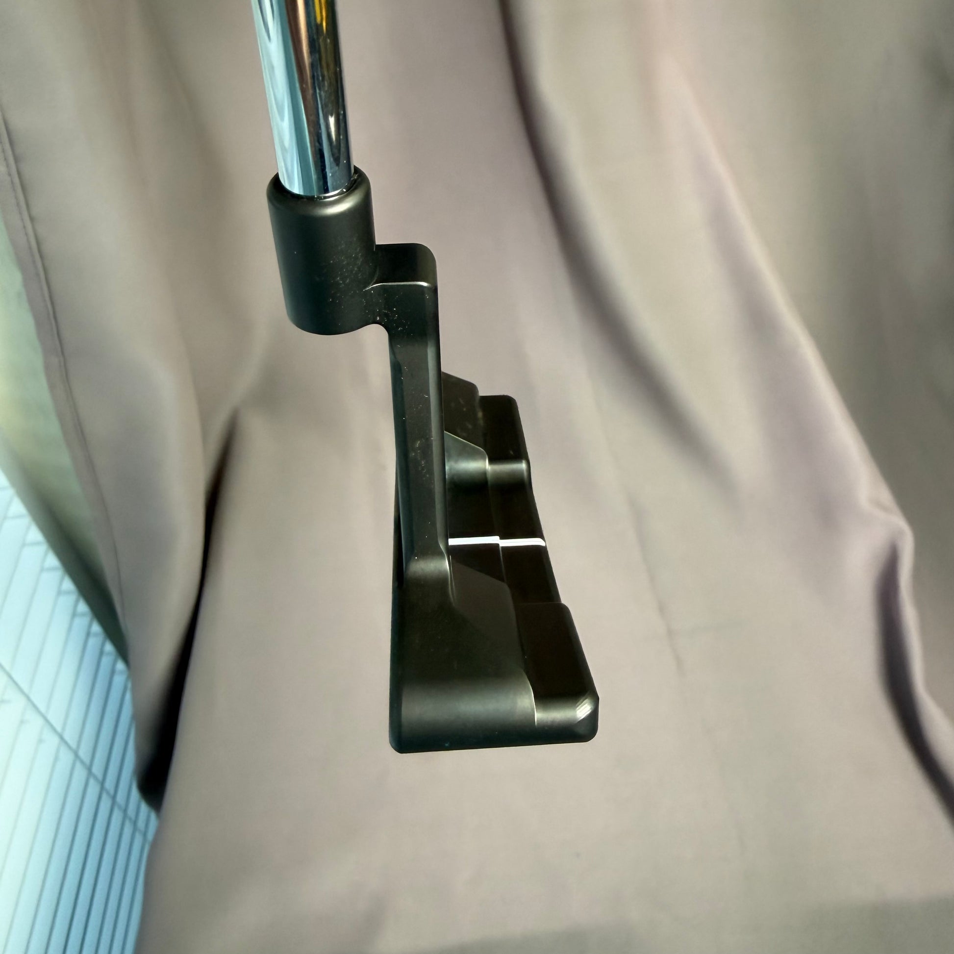 Pre-Owned Scotty Cameron Teryllium T22 TeI3 Newport 2: Limited Blade Putter W/ 35 Inch Steel Shaft (Mint)