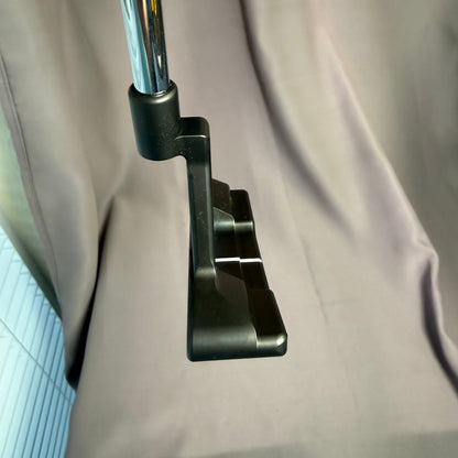 Pre-Owned Scotty Cameron Teryllium T22 TeI3 Newport 2: Limited Blade Putter W/ 35 Inch Steel Shaft (Mint)