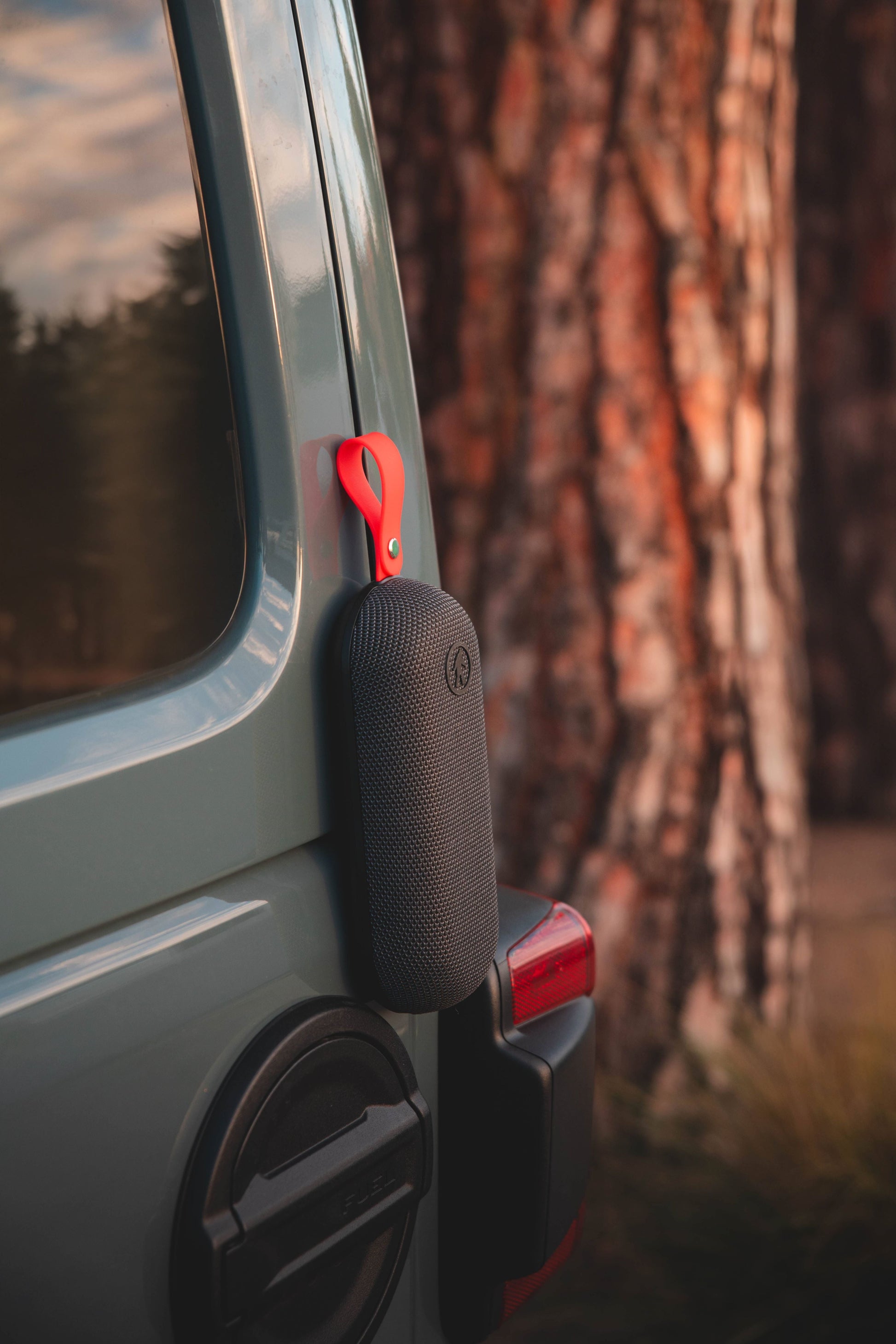 Bolt - Magnetic Water Resistant Bluetooth Speaker - The Golf Guys Online