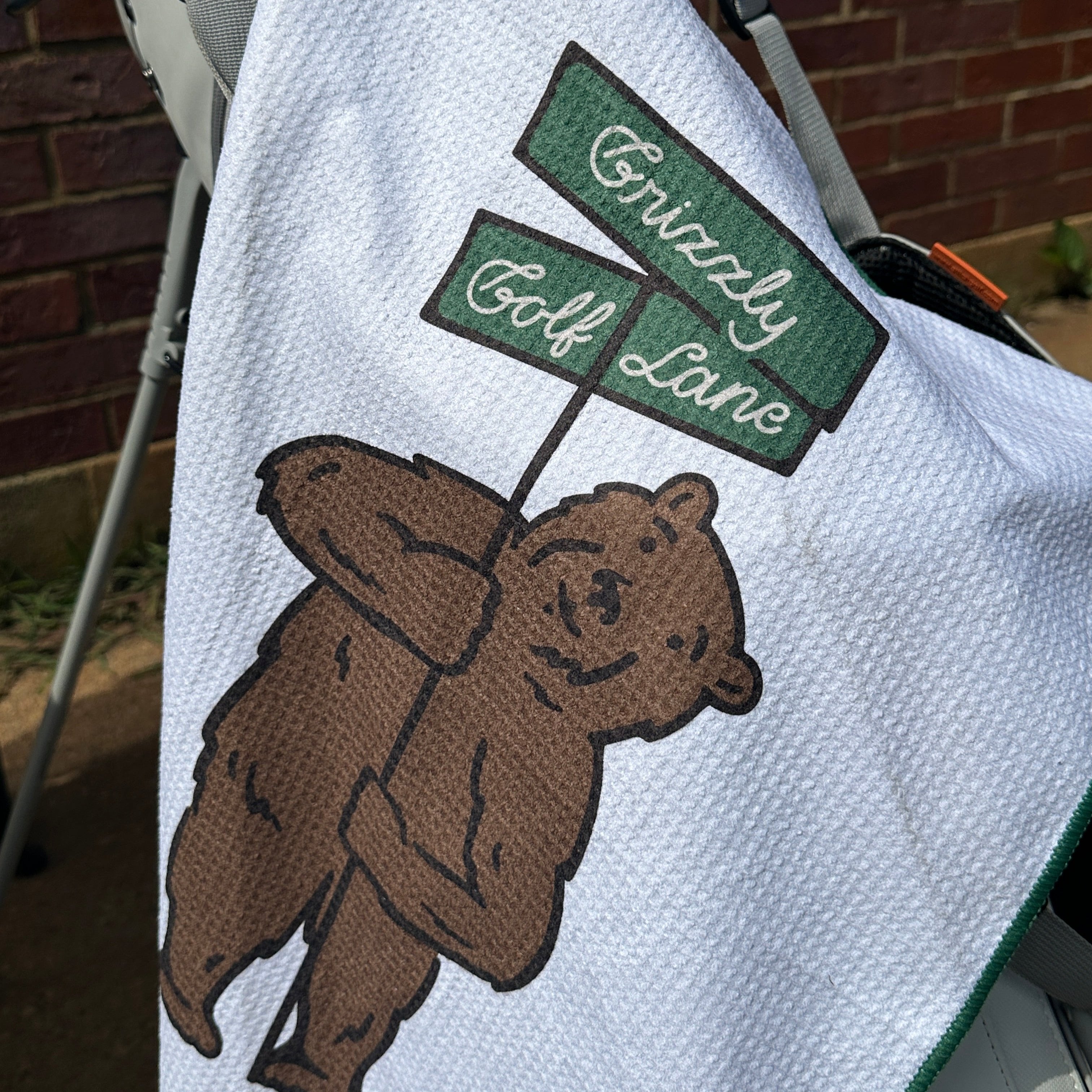 Grizzly Golf Microfiber Towel - Thumbnail 5