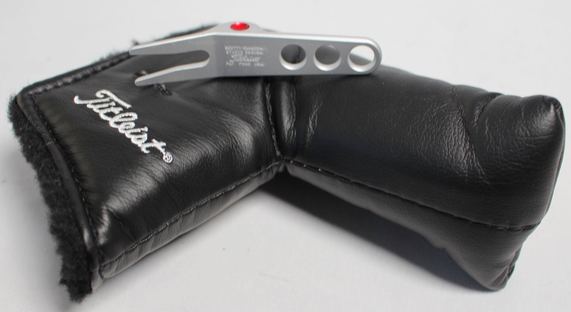 Scotty Cameron - Studio Style Blade Putter Headcover w/Pivot Tool