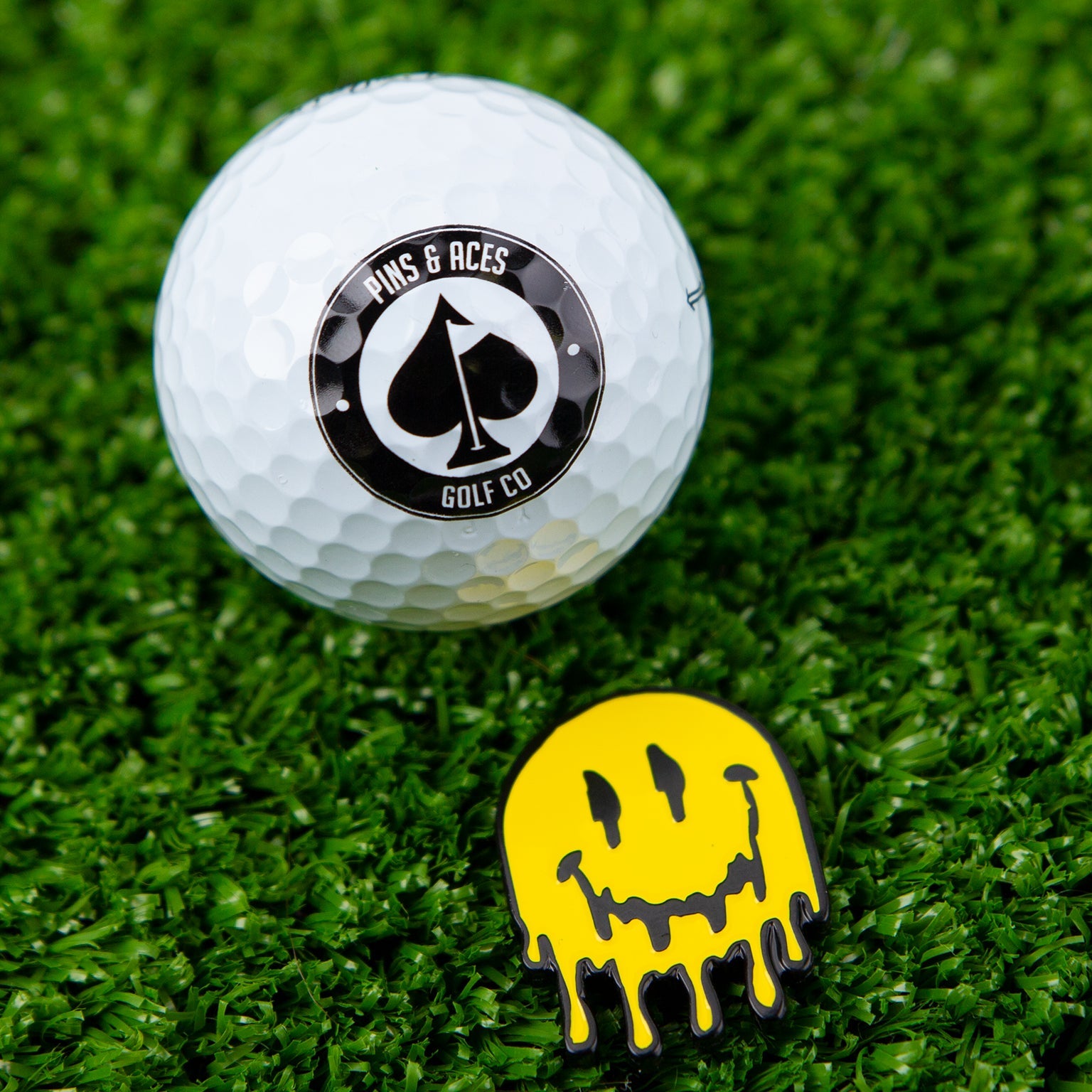 Pins and Aces Melting Face Ball Marker - Thumbnail 3