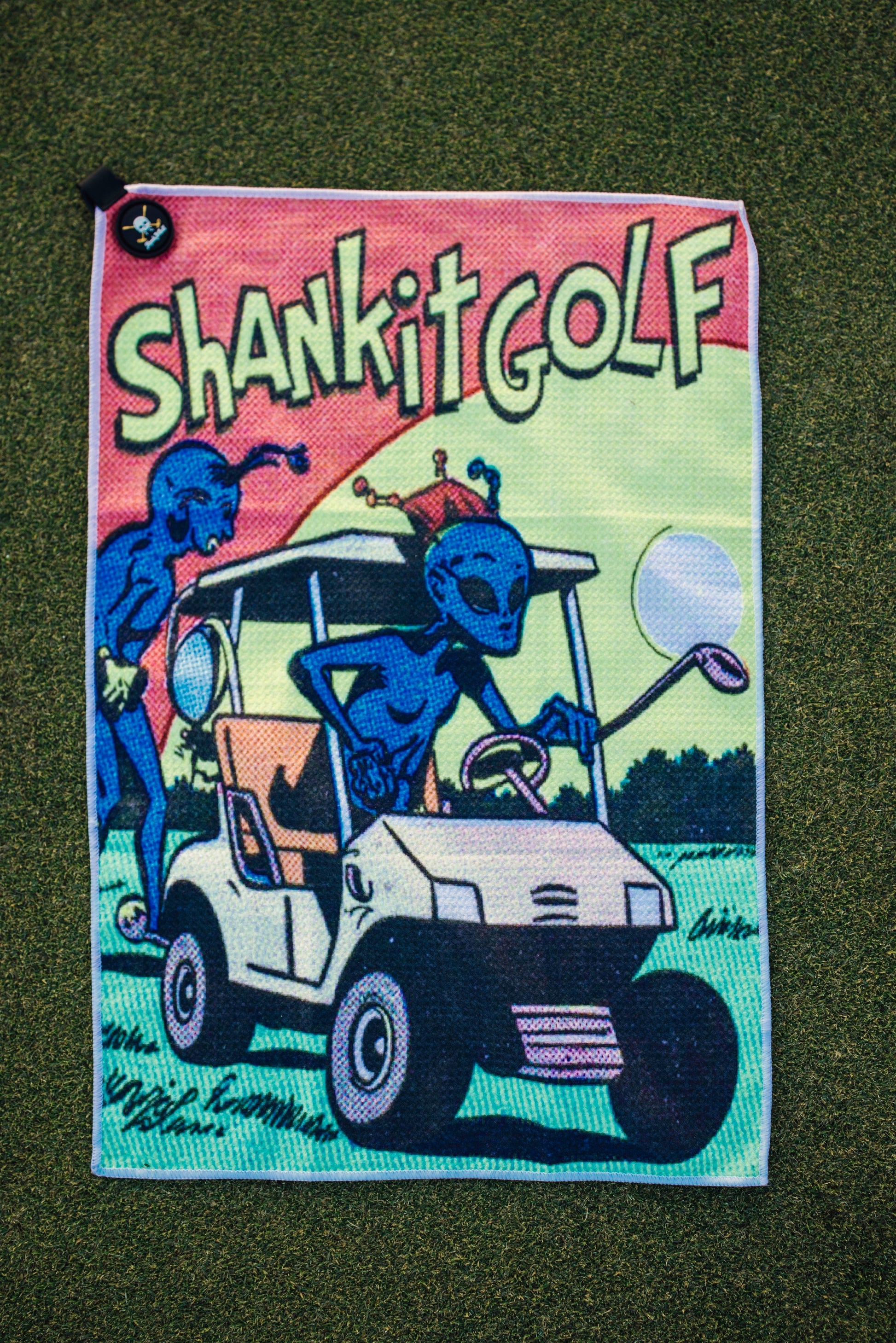 Retro Comic Alien - The Golf Guys Online