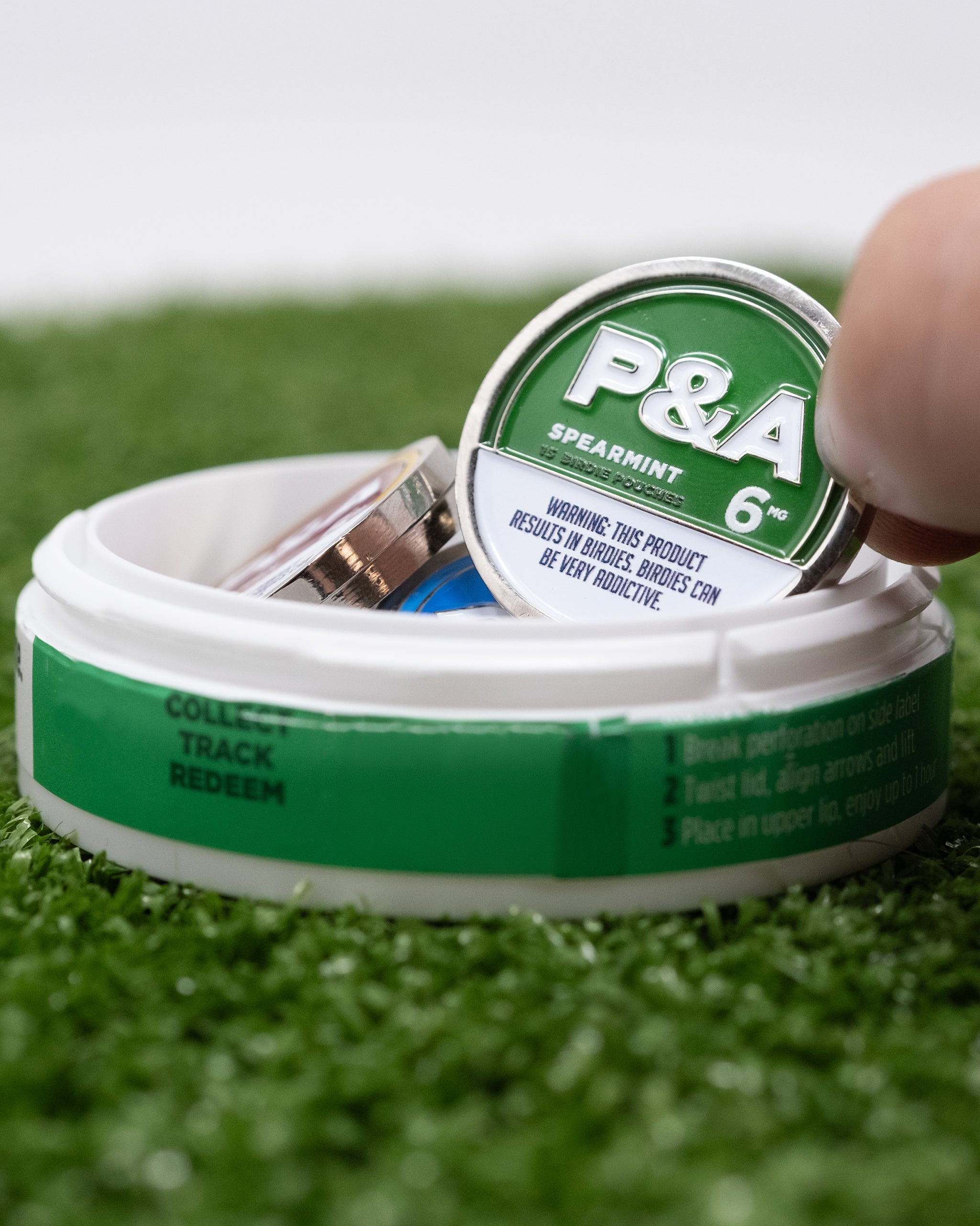 Pins and Aces Ball Marker