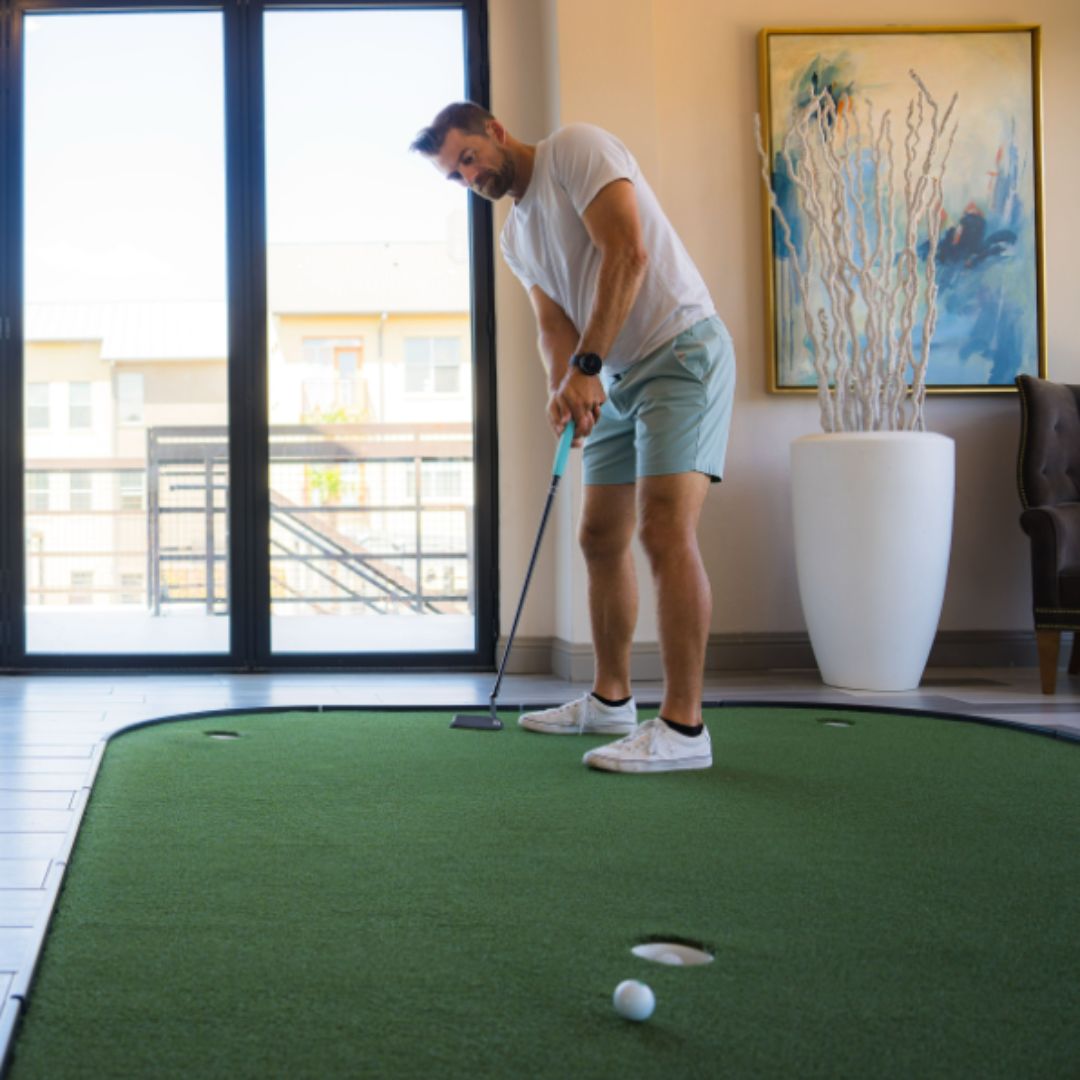 SIGPRO Executive Putting Green - The Golf Guys Online