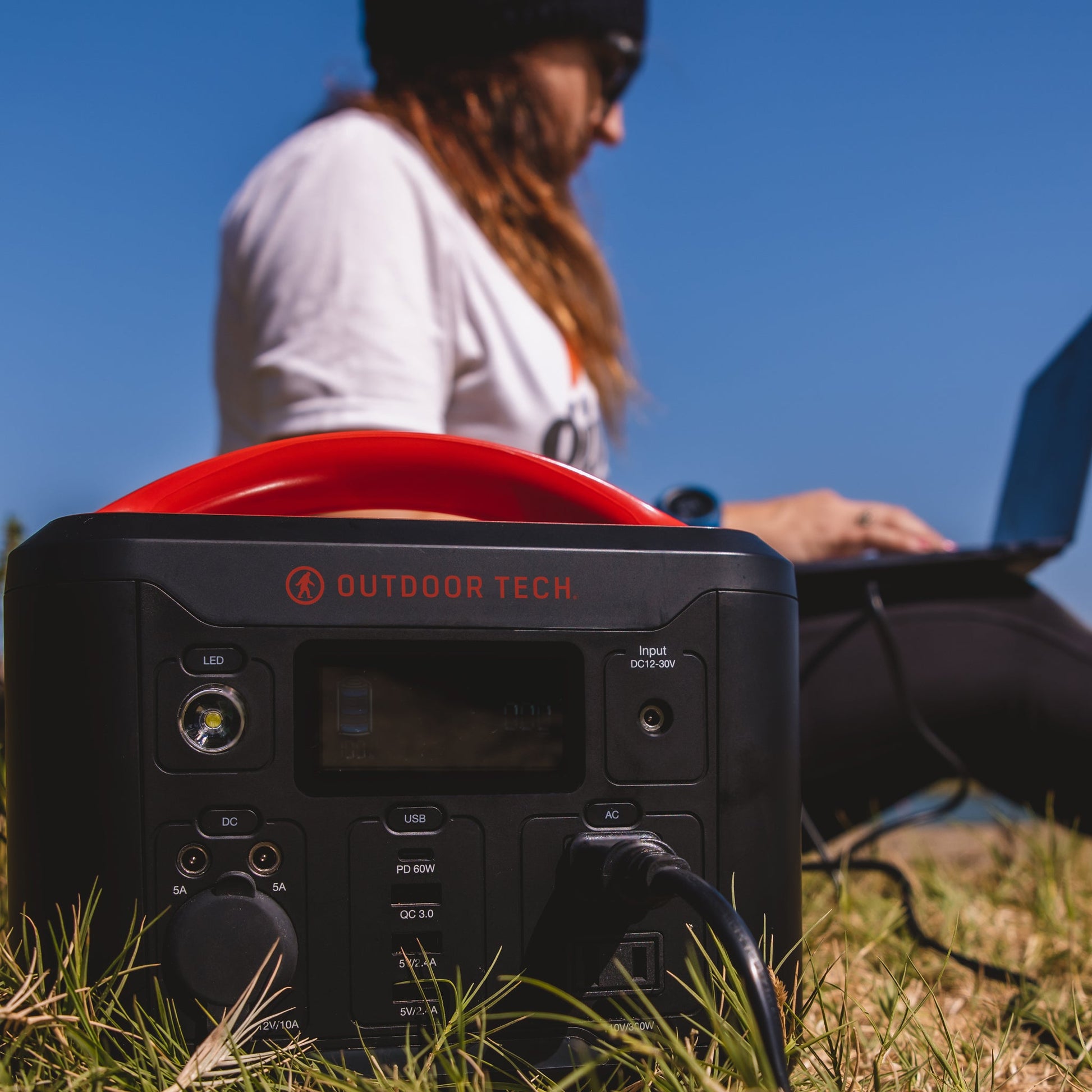 Grizzly Portable Power Station - The Golf Guys Online