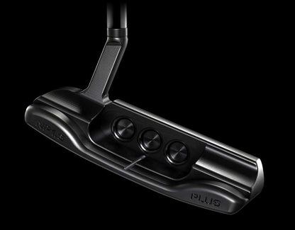 Scotty Cameron - Limited 2022 H22 Holiday Black Limited Proto Newport 1.5 Plus Blade Putter