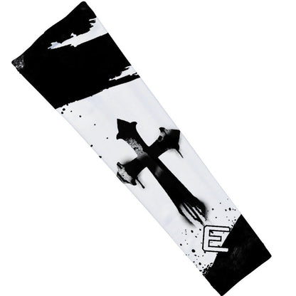 Cross Arm Sleeve - The Golf Guys Online