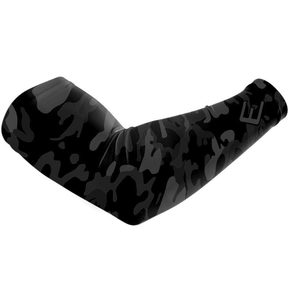 Blackout Camo Arm Sleeve - The Golf Guys Online