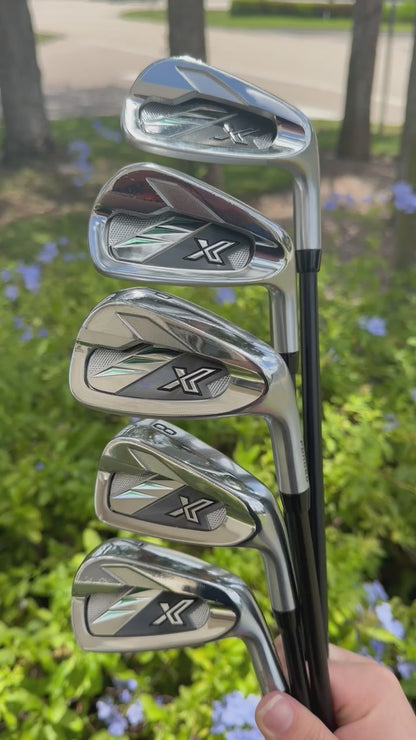 Pre-Owned XXIO X-Eks Iron Set (6-Pw) w/ Miyazaki AX-11 57g Flex-R (Regular) Graphite Shaft [Playing Length: Standard] Above Average)
