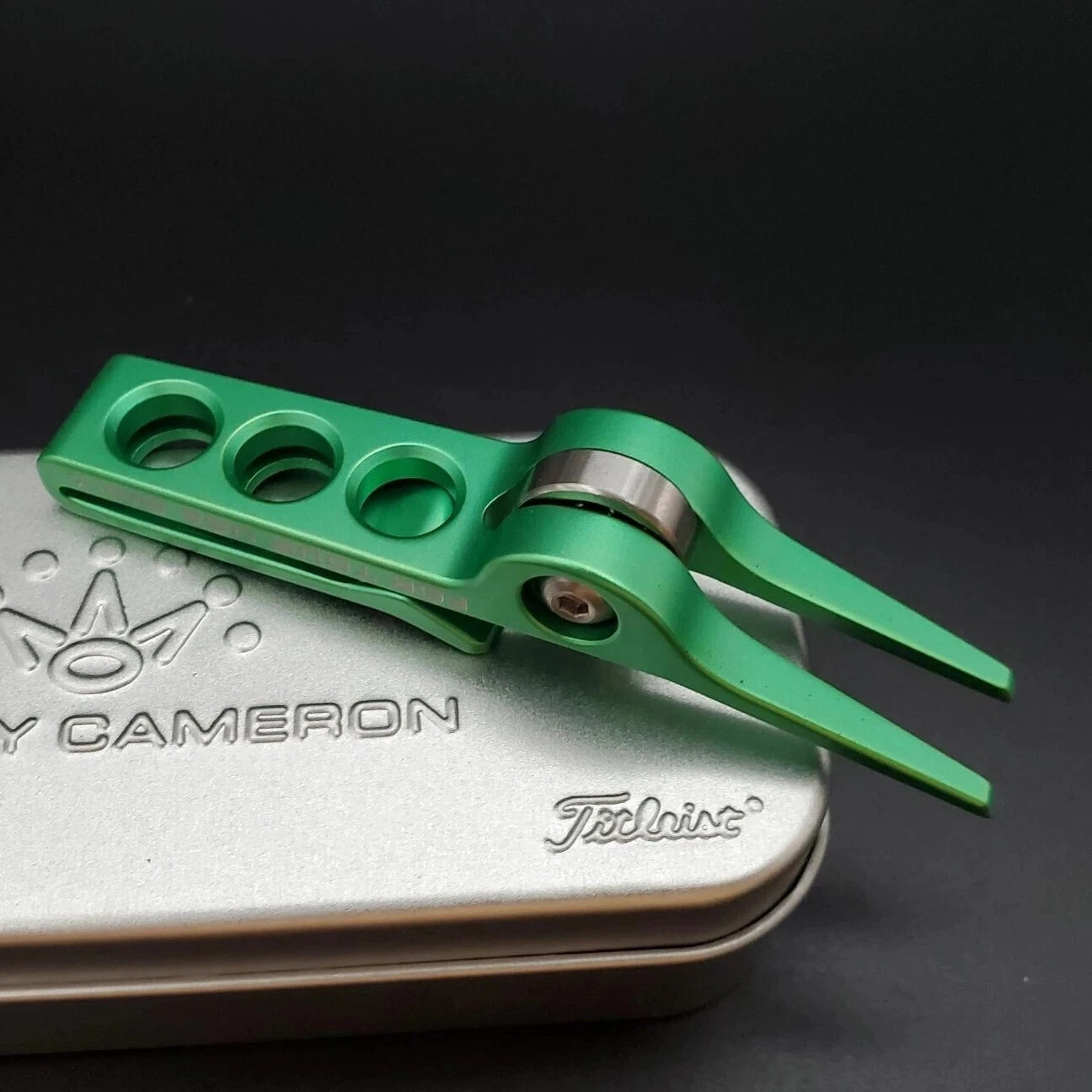 Scotty Cameron 2025 "For Tour Use Only" Irish Green Roller Pivot Tool