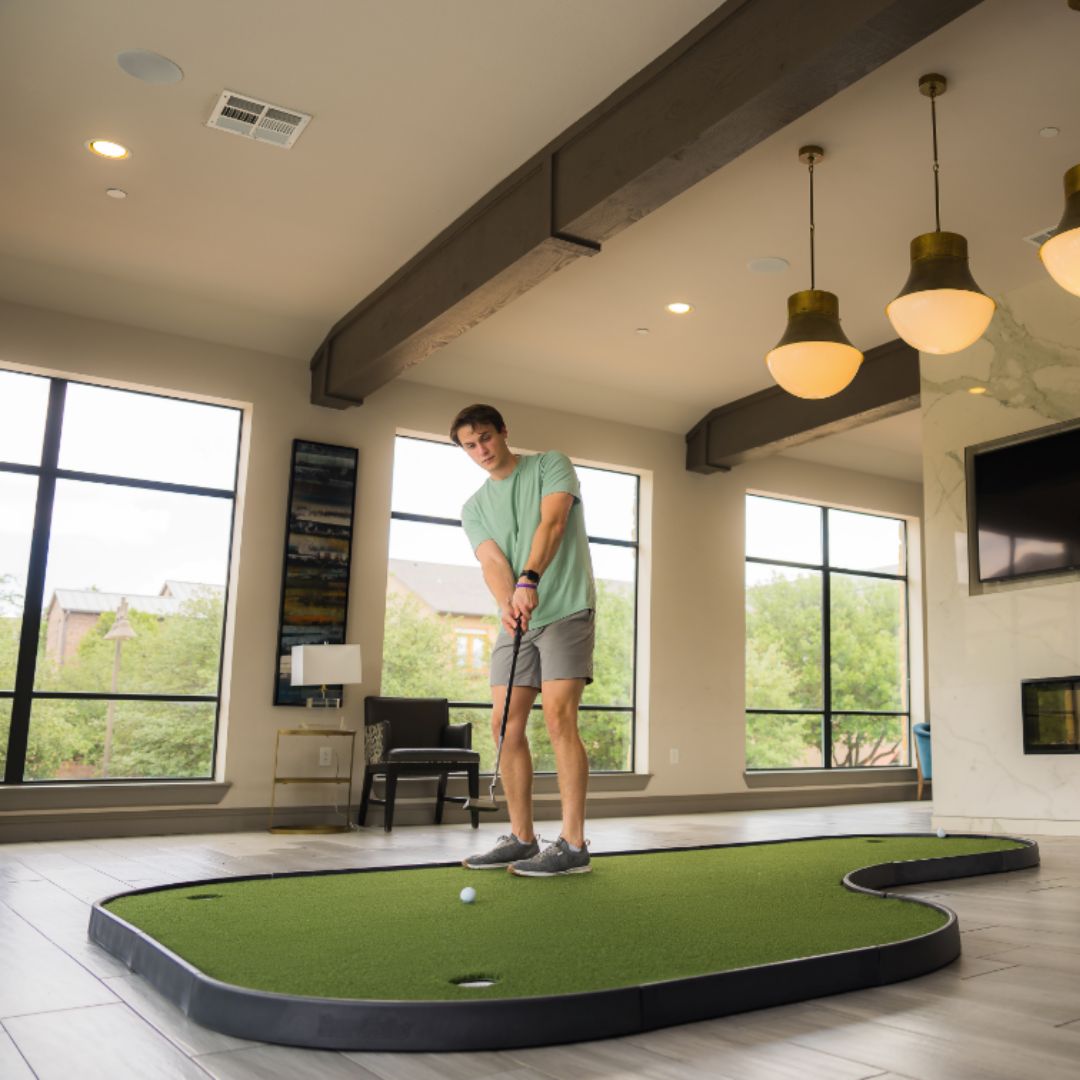 SIGPRO Walkoff Putting Green - The Golf Guys Online